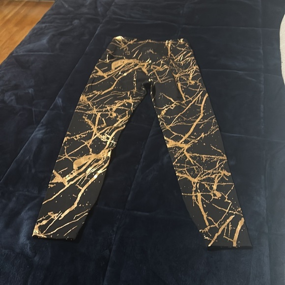 Beyond Yoga size medium - Picture 5 of 6